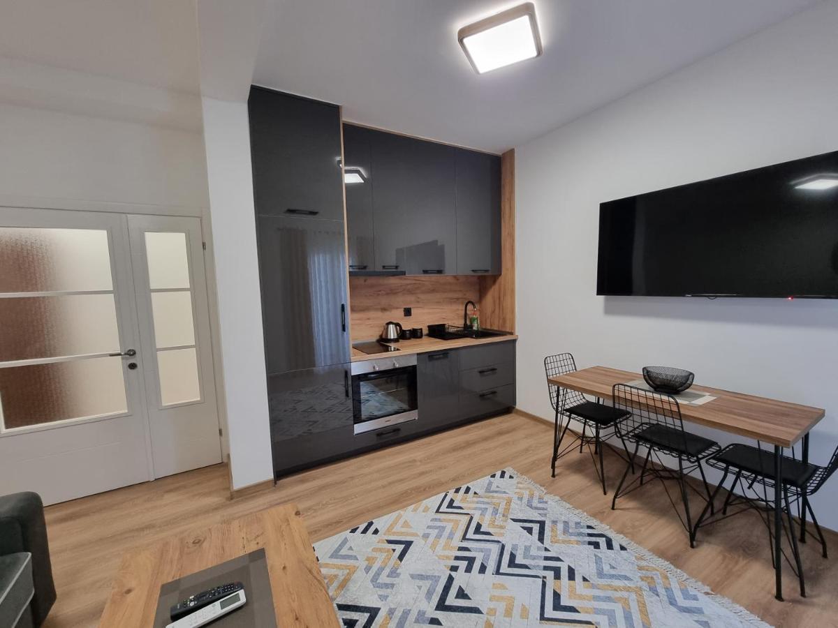 Dom B Apartments Будва Екстер'єр фото