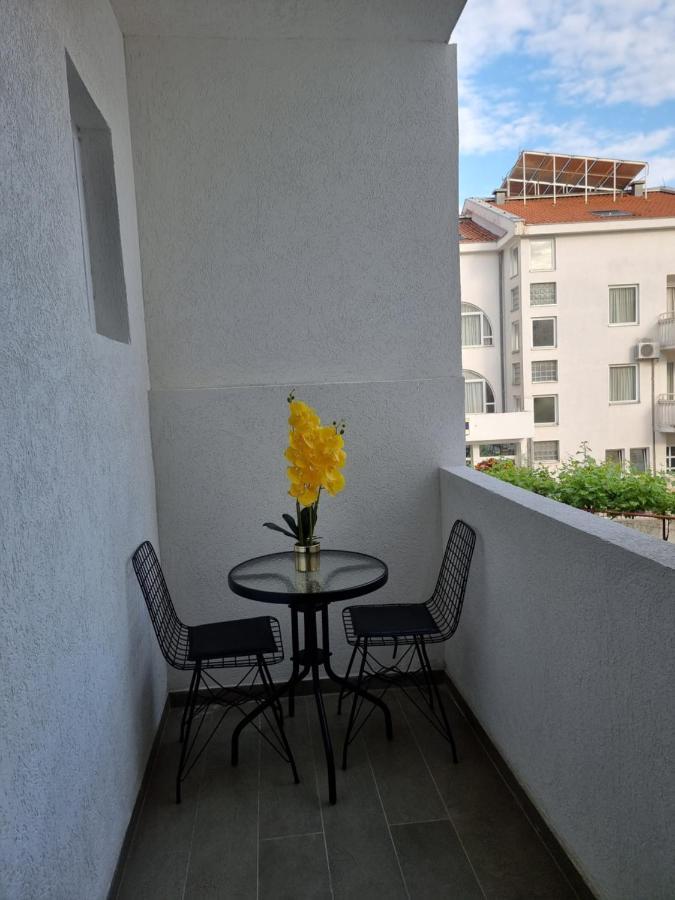 Dom B Apartments Будва Екстер'єр фото